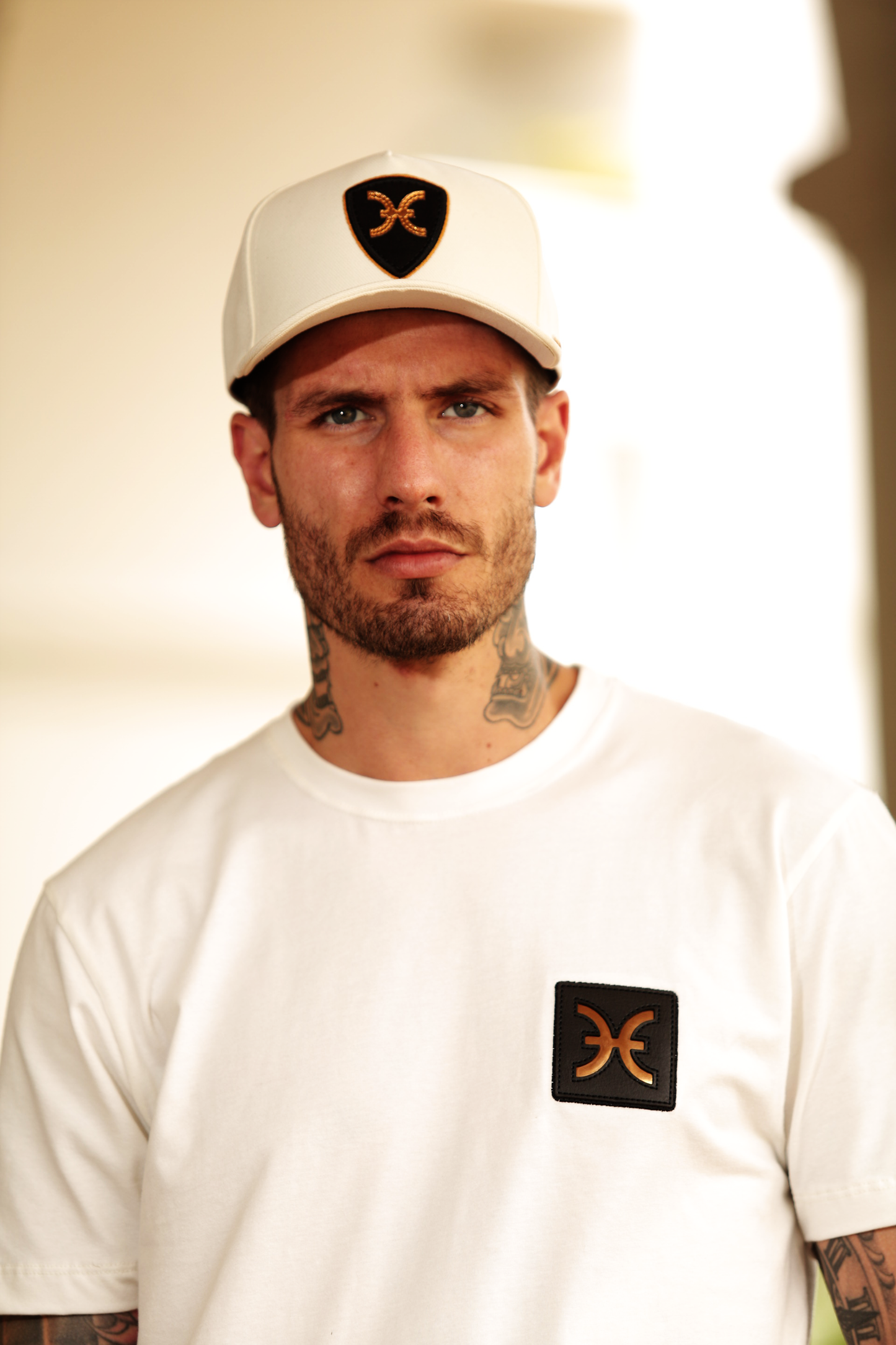 Camiseta Sooul premium logo em couro